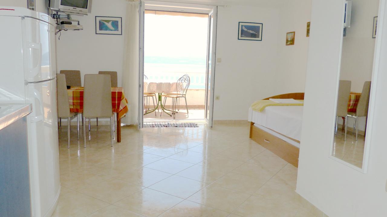 אומיס Beach Front Apartments Balica Rat מראה חיצוני תמונה